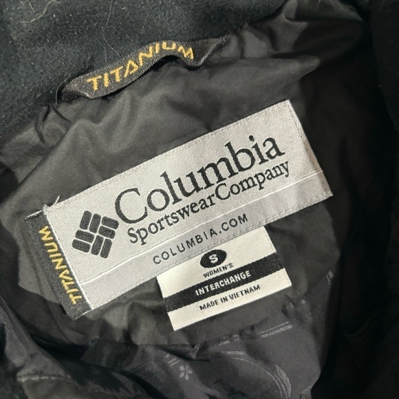 Columbia Titanium Interchange Black Inner Jacket Woman’s Small - Picture 2 of 9